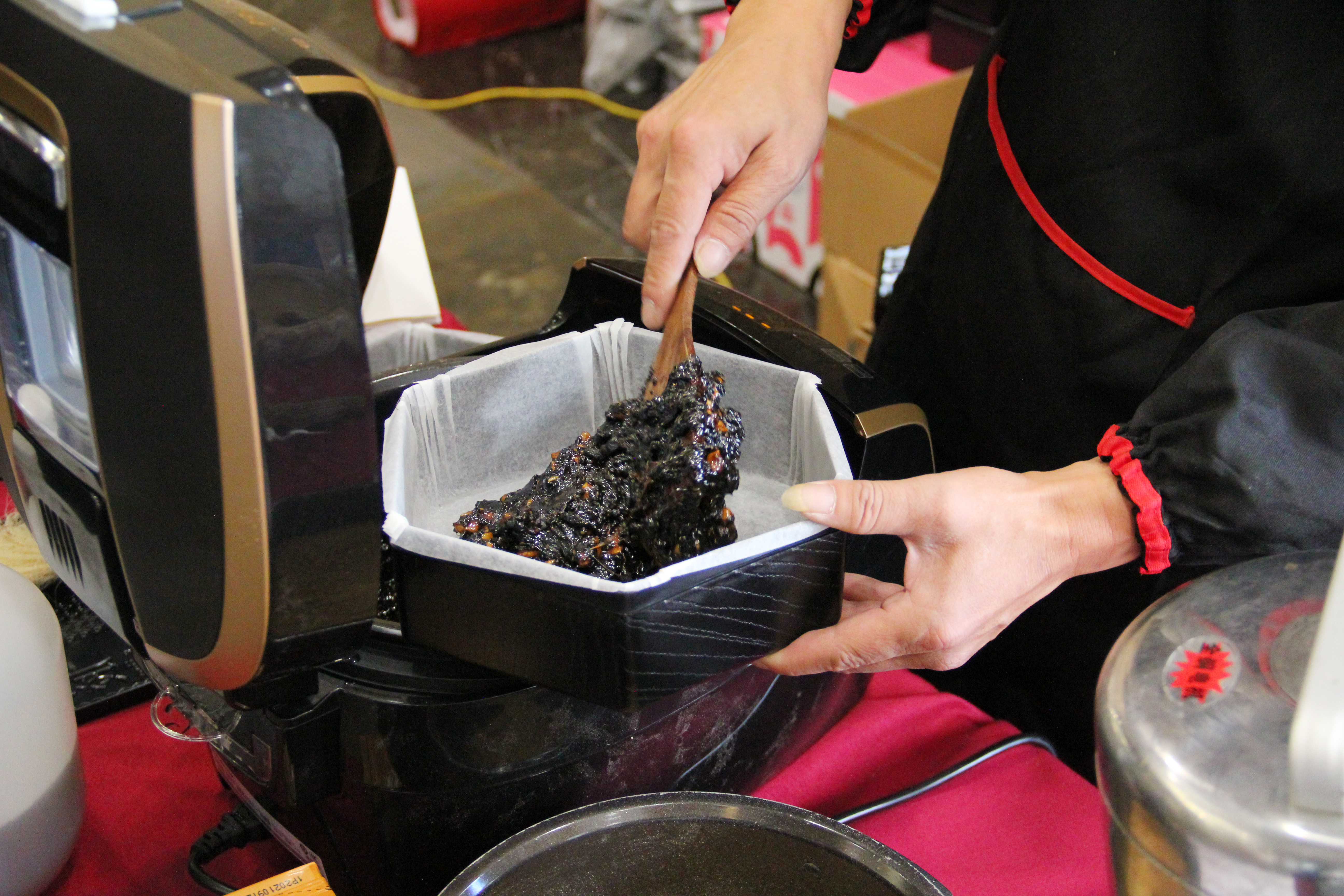 做阿膠.jpg 做阿膠.jpg